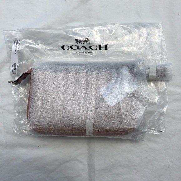 COACH Blush Logo Wristlet with Chain, Purse Clutch - Picture 4 of 8